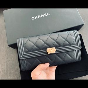CHANEL wallet